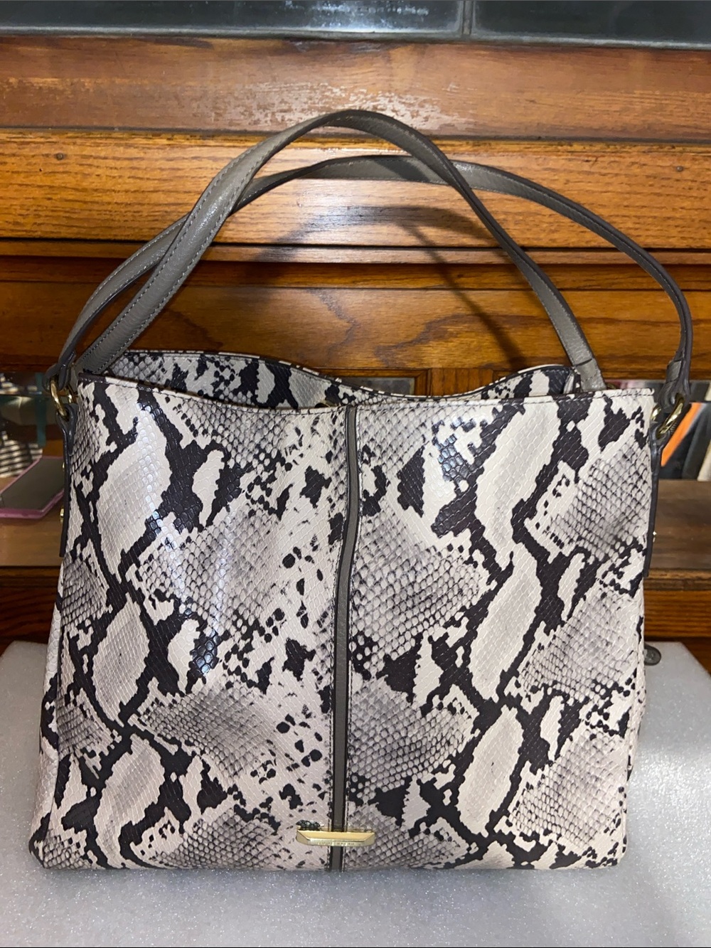 NWOT Anne Klein Snake-Print Shoulder Bag in Gray and White